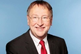 AP8217den-ABD8217ye-Ticaret-Freni-Onay-Sureci-Askiya-Alindi-featured