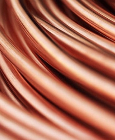 Bakir-Iki-Haftanin-Zirvesini-Zorladi-featured