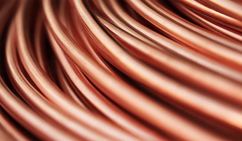 Bakir-Iki-Haftanin-Zirvesini-Zorladi-featured