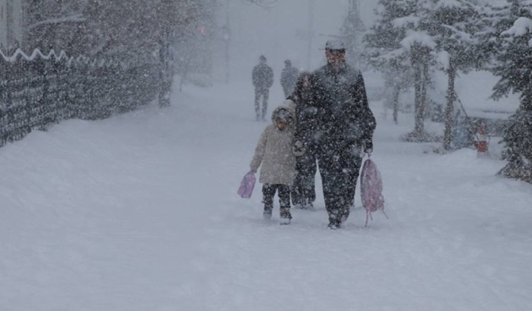 Erzincan8217da-Okullara-Kar-Engeli-Bir-Gunluk-Tatil-featured