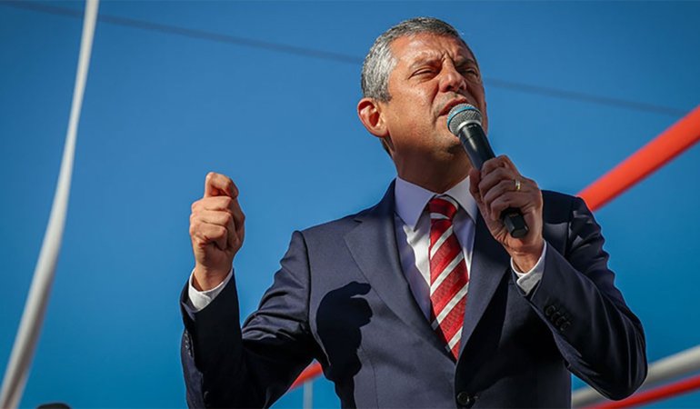 Ozgur-Ozel8217den-Kritik-Aciklamalar-Iran-Demokrasi-ve-Hukuk-Vurgusu-featured