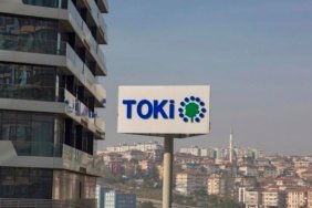 Istanbul Fikirtepe urban transformation and TOKİ (Republic of Turkey Mass Housing Administration) sign.