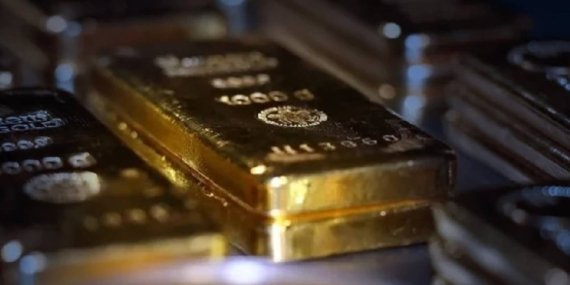 Altın Düşüşte: Enerji ve Fed Endişeleri Etkili
