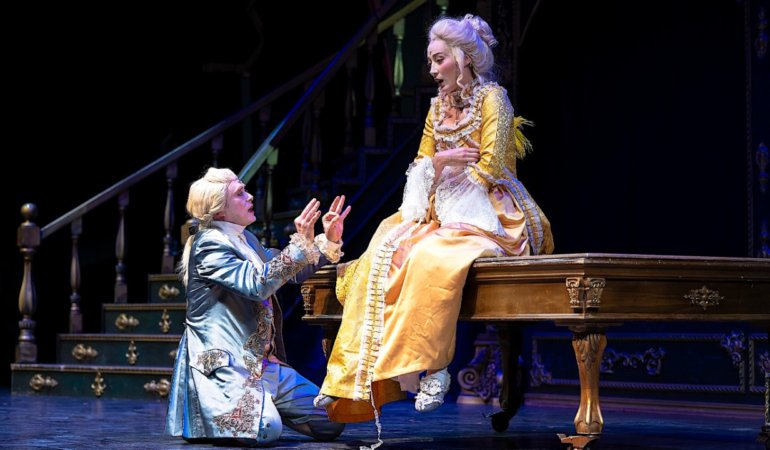 Amadeus-Oyunu-Sanat-Tutku-ve-Sahnenin-Ihtisami-featured