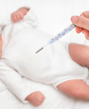 Bebeklerde-ates-nasil-dusurulur-Bebeklerde-yuksek-ates-siniri-kac-featured