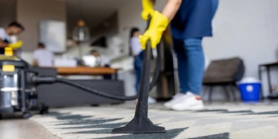 Ev Hizmetleri Fiyatları Fırladı: Bakıcı ve Gündelikçi Ücretleri Cep Yakıyor