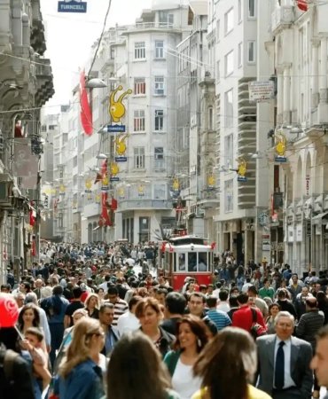 Türkiye'de işsizlik geriledi ama dikkat çeken detay: Atıl işgücü arttı