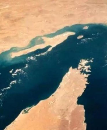 Hurmuz-Bogazi8217nda-Iran8217dan-Gecis-Ucreti-Hamlesi-featured