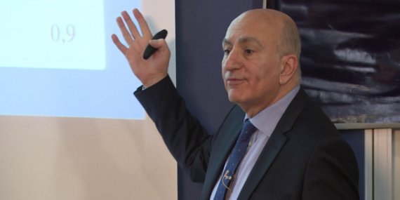 Mahfi Eğilmez: Dolar eski gücünü kaybediyor