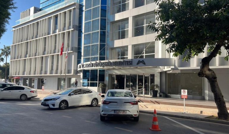 Mersin8217de-Belediyeye-Ikinci-Operasyon-Genis-Capli-Gozaltilar-featured