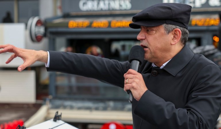 Ozel-Adapazarinda-920-Sayfa-Yazismaya-Kimse-Sessiz-Kalmadi-featured