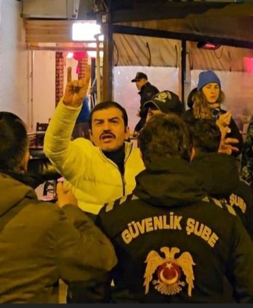 Ufuk-Bayraktar8217dan-8-Mart-Yuruyusune-Tepki-Polis-Mudahalesi-featured