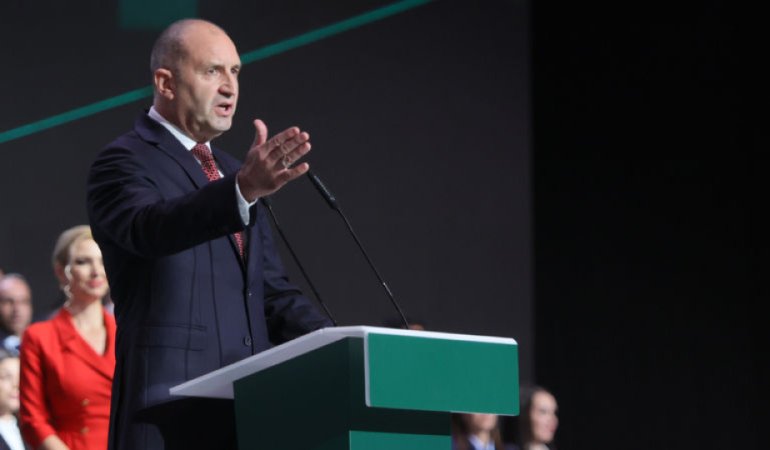 Bulgaristanin-sekizinci-genel-seciminde-Radev-liderligi-elinde-tutuyor-featured