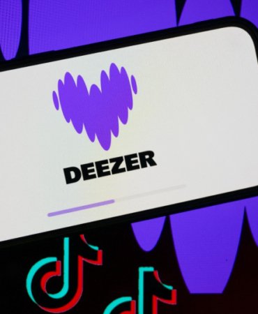 Deezerda-Gunluk-Yuklenen-Sarkilarin-44u-Yapay-Zeka-Uretimi-featured