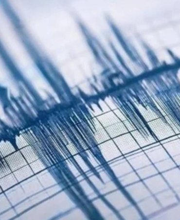 Endonezya8217da-7.4-Siddetinde-Sarsinti-Yikim-ve-Endise-featured