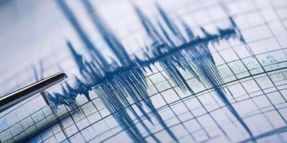 Endonezya’da 7.4 Şiddetinde Sarsıntı: Yıkım ve Endişe