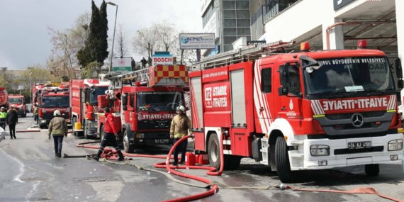 Esenyurt’taki tekstil fabrikasındaki yangın kontrol altına alındı