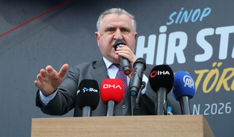 Genclik-ve-Spor-Bakani-Bak-Spor-salonlarina-cocuklarinizi-getiriniz-featured