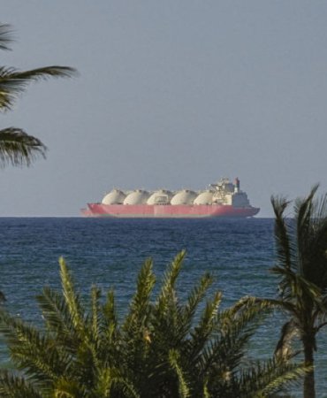 Hurmuz-Bogazinda-LNG-tankercileri-geri-donus-yapti-featured
